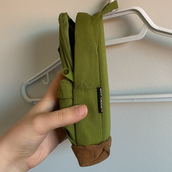 Pencil case - Picture 2 of 3